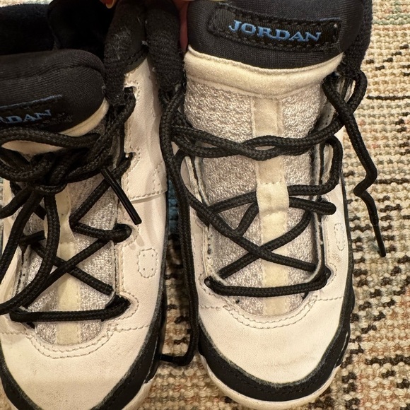 Air Jordan 9 Retro Black and White Baby Boy’s Sneakers Tennis Shoes - Picture 4 of 7